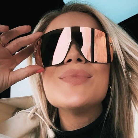 Fendi FE4121US 30X Shield Sunglasses - Endura Gold/Blue Mirror - Picture 3 of 10